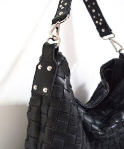 beth-dutton-black-purse